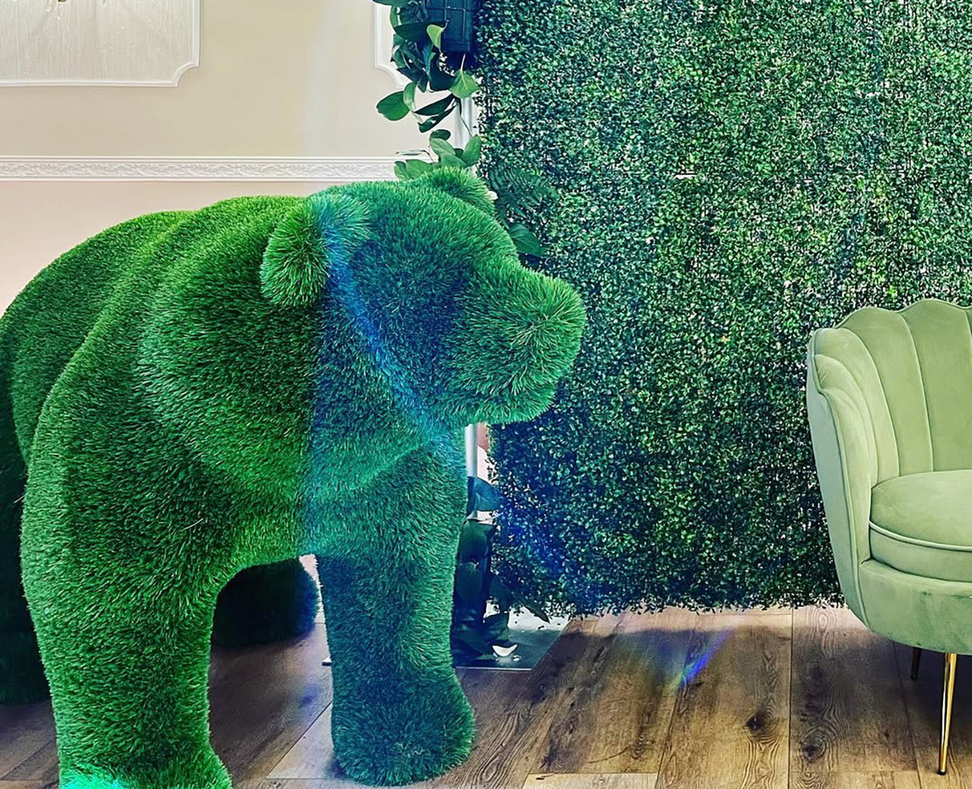 Topiary Large Bear artificial grass animals