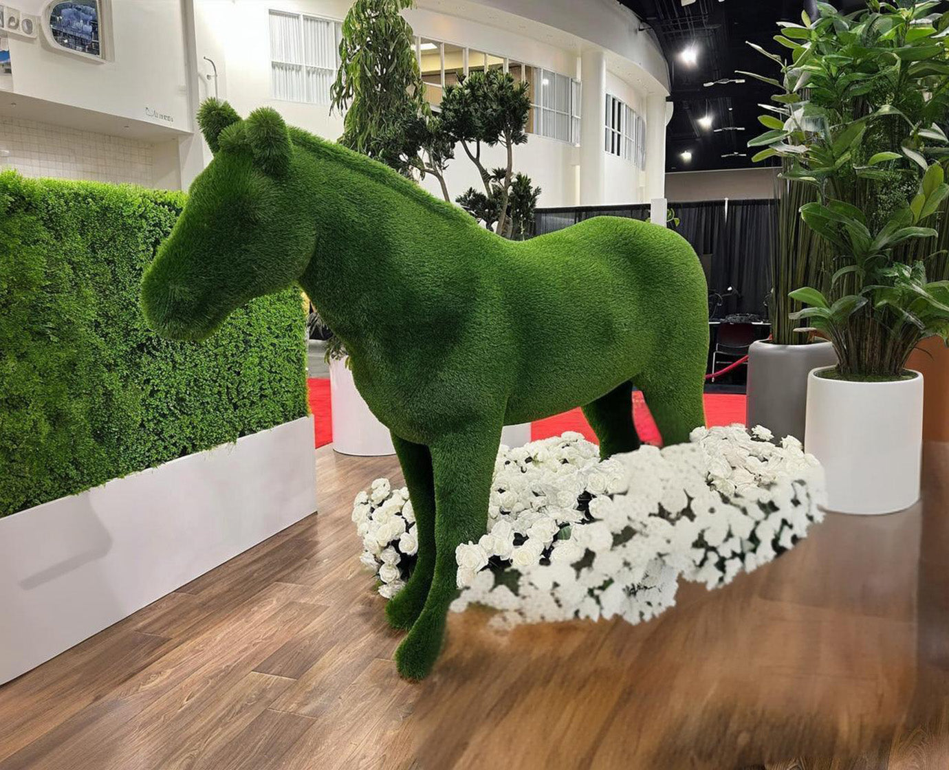 Topiary big horse artificial grass animals