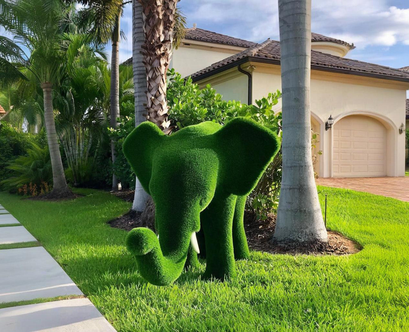 Topiary Medium elephant female artificial grass animals