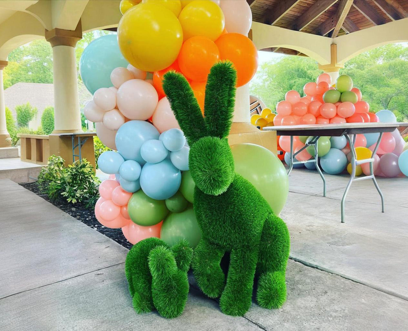 Topiary sitting bunny artificial grass animals rabbit