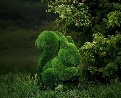 Topiary Squirrel artificial grass animals sculpture