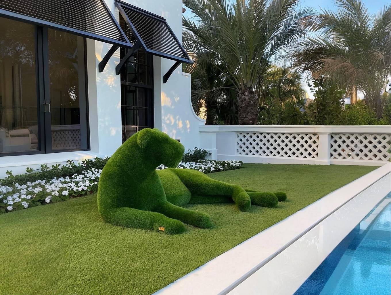 Topiary lying lioness artificial grass animals lioness