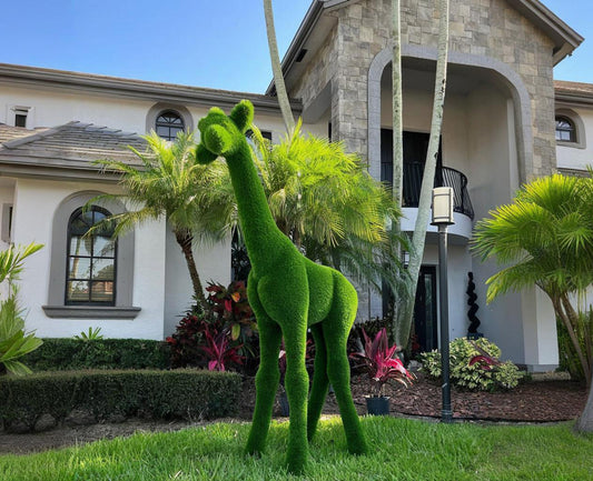 Topiary Small Giraffe artificial grass animals Small Giraffe Scupture