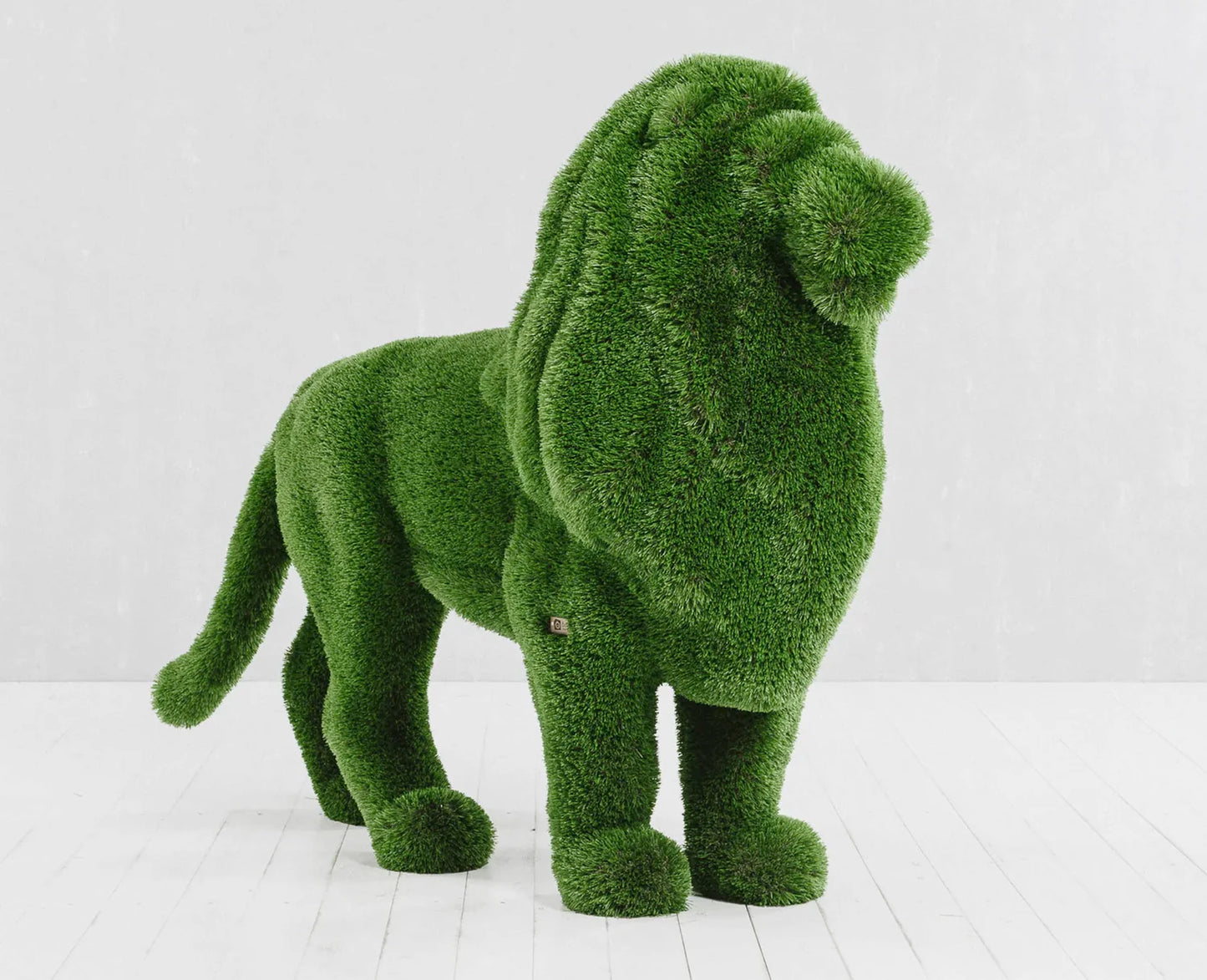Topiary standing lion artificial grass animals standing lion Scupture