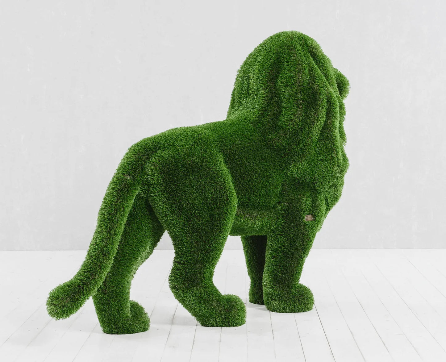 Topiary standing lion artificial grass animals standing lion Scupture